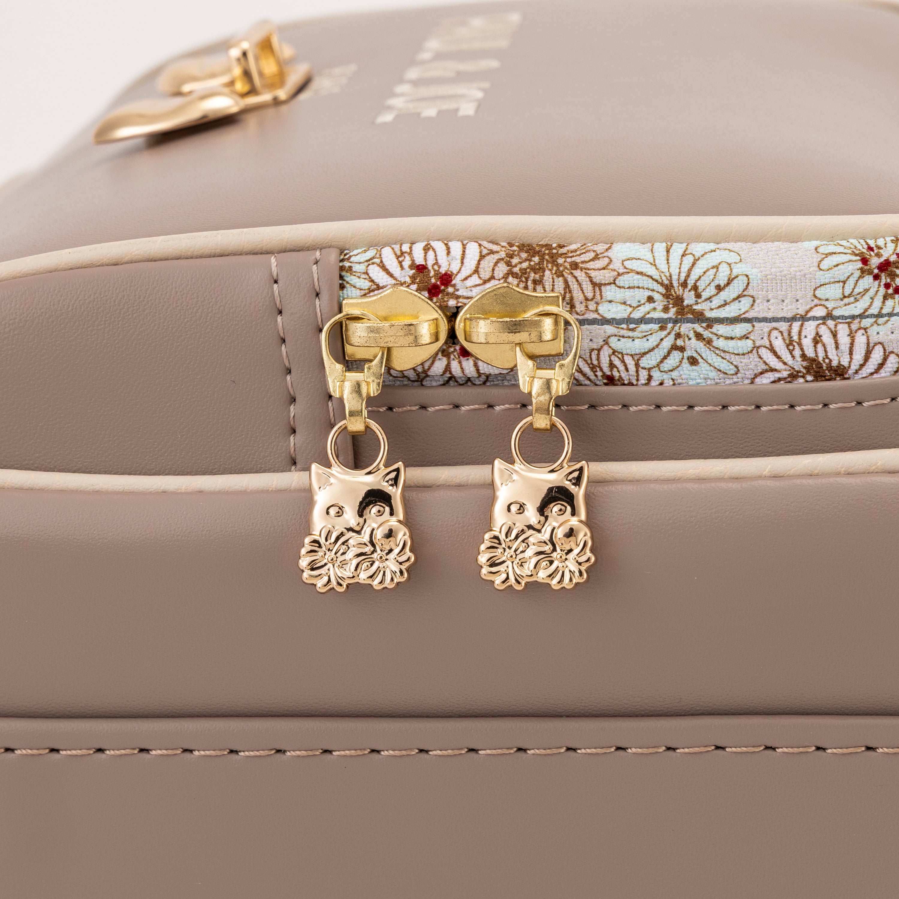 SHIFFON ポール&ジョー クリザンテームチャトン ホワイト