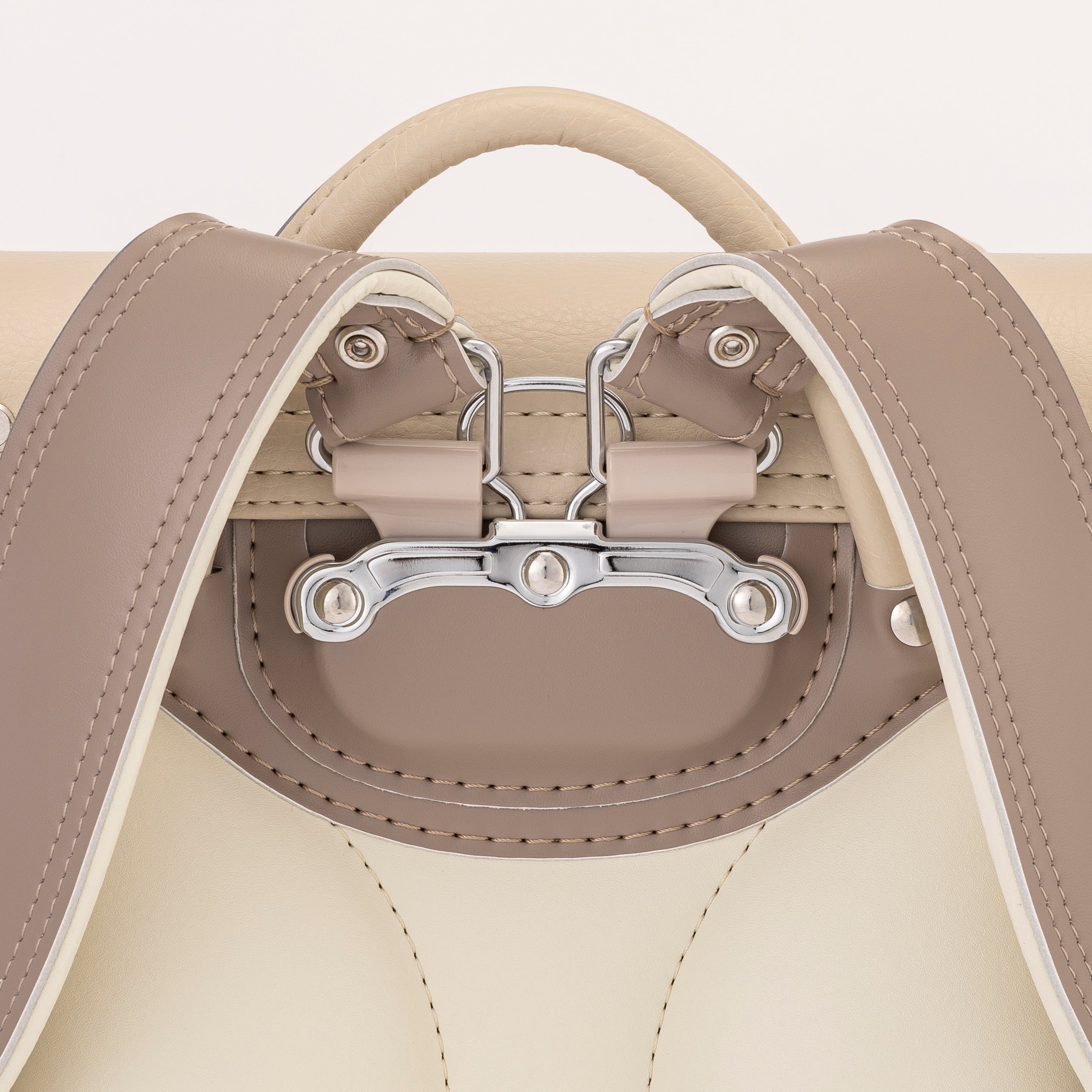 SHIFFON　ポール＆ジョー　クリザンテームチャトン　ホワイト